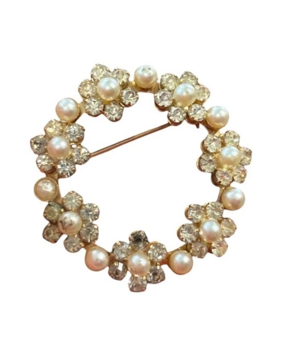 Vintage Pearl Rhinestone Wreath Brooch Gold Tone Floral Circle Pin Mid Century